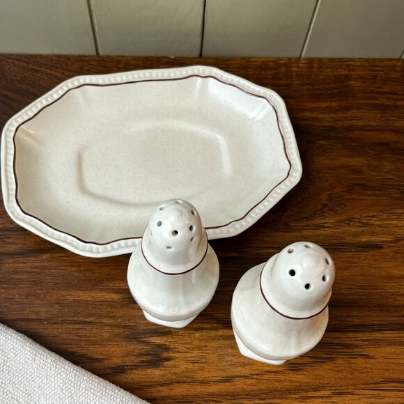 Kensington Staffordshire England Handcrafted Ironstone Set Salt Pepper Shakers - Picture 7 of 15